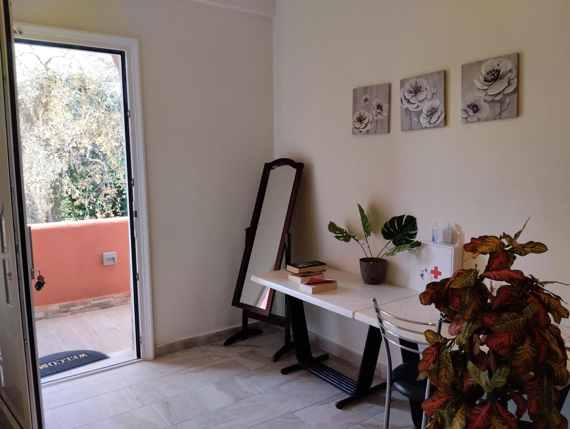 Tzafi's 2 Apartment